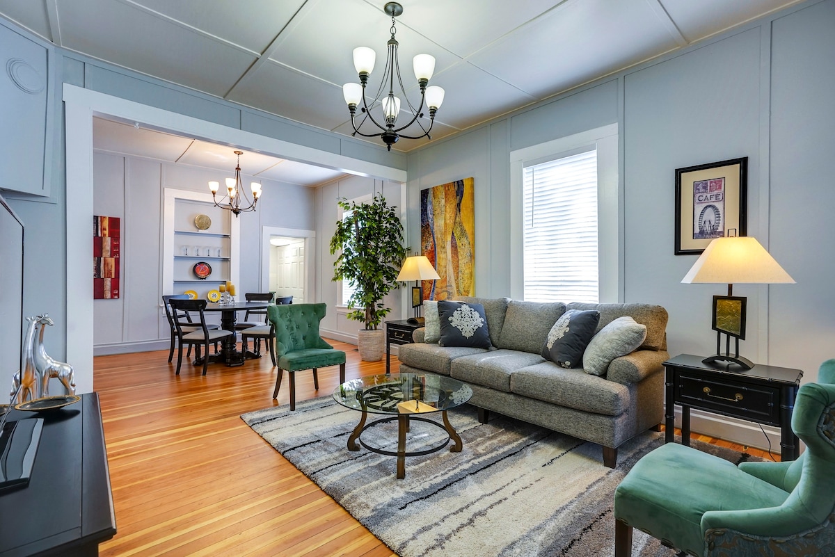 Downtown Historic Charm with Modern Comfort