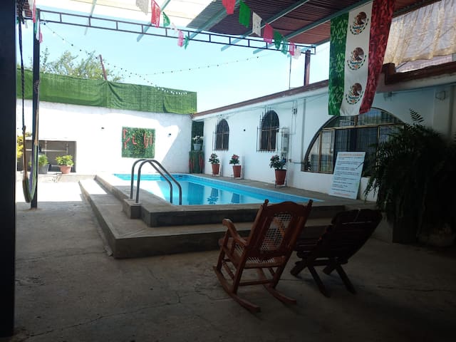 Santa Cruz Xoxocotlán的民宿