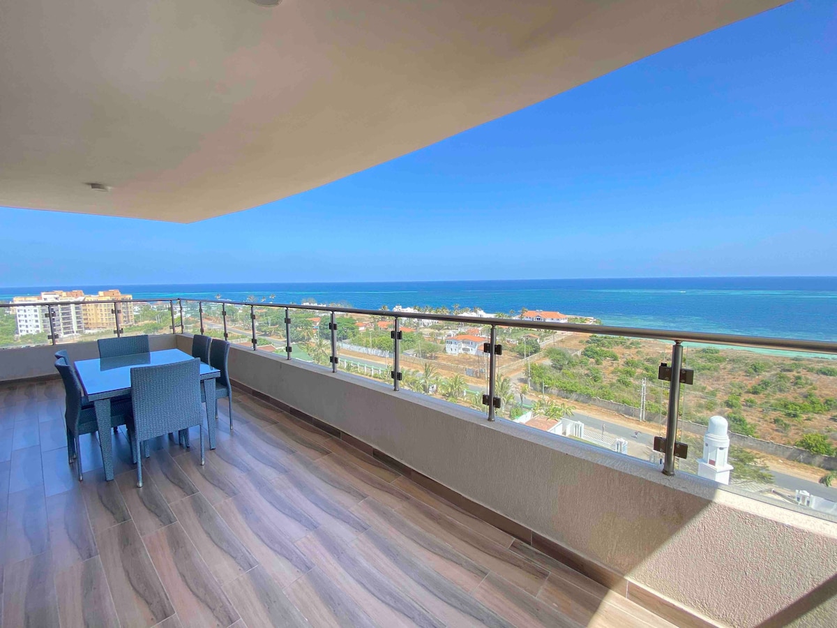 LUXE SEAVIEW 3BR + DSQ PENTHOUSE, GYM, POOL, NYALI