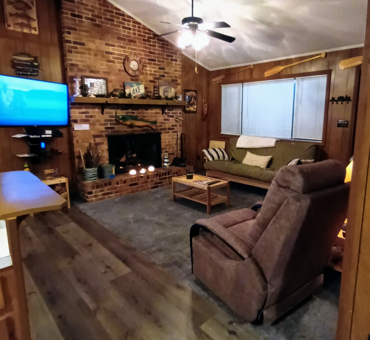 The Crappie: A Cozy Cabin
