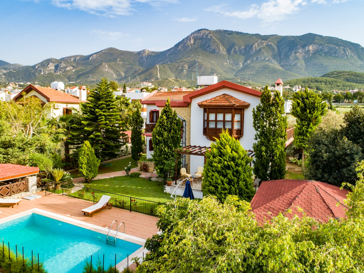 4 bedroom luxury villa Bellapais, Kyrenia, Cyprus