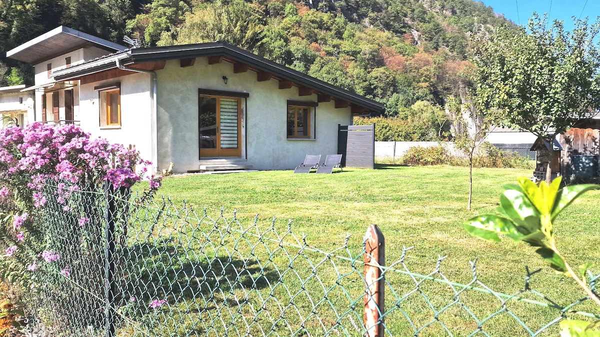 Maison avec jardin 6 personnes, face à la montagne