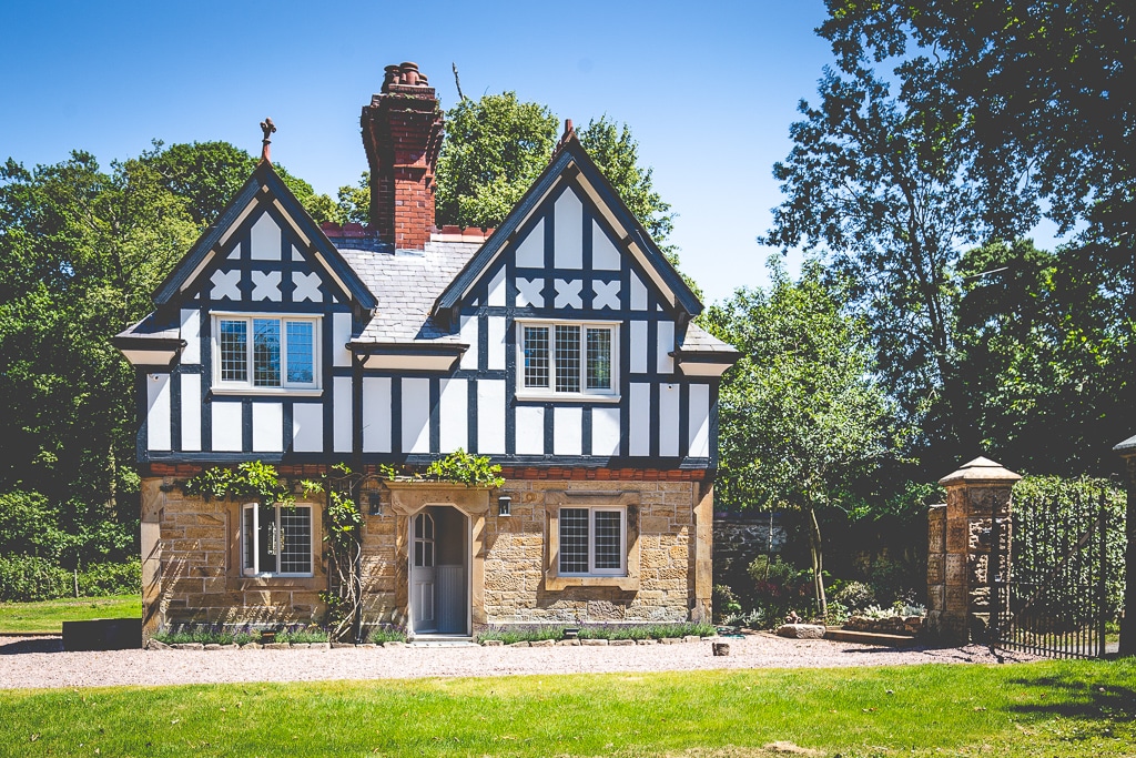 Top Lodge - Soughton Hall