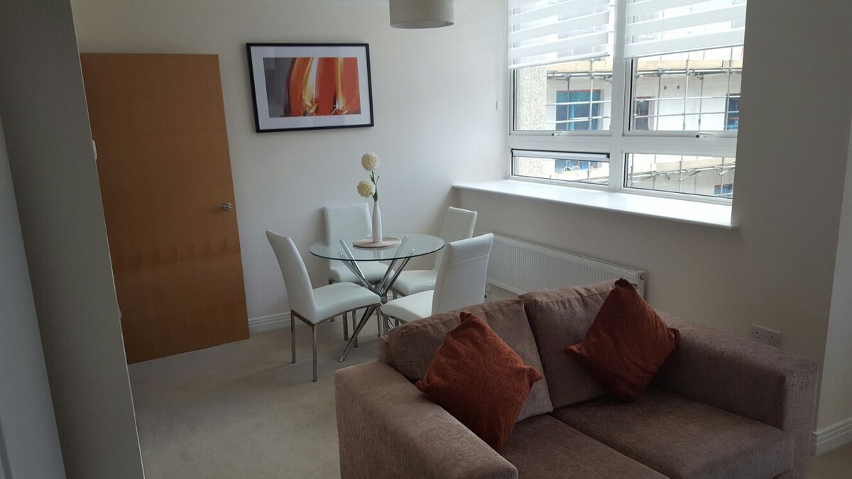 Luxury 1 bed apartment Stevenage- Central Location