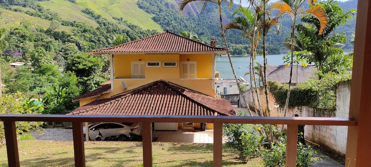 Suíte Ponta do Sapê Angra. Pé na areia