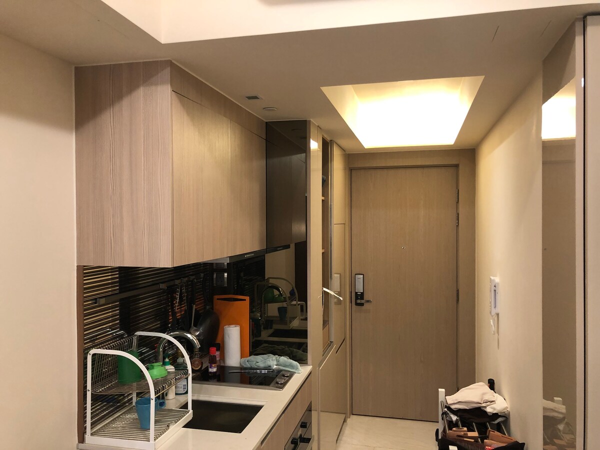 Luxury 1bd Condo in Sai Ying Pun