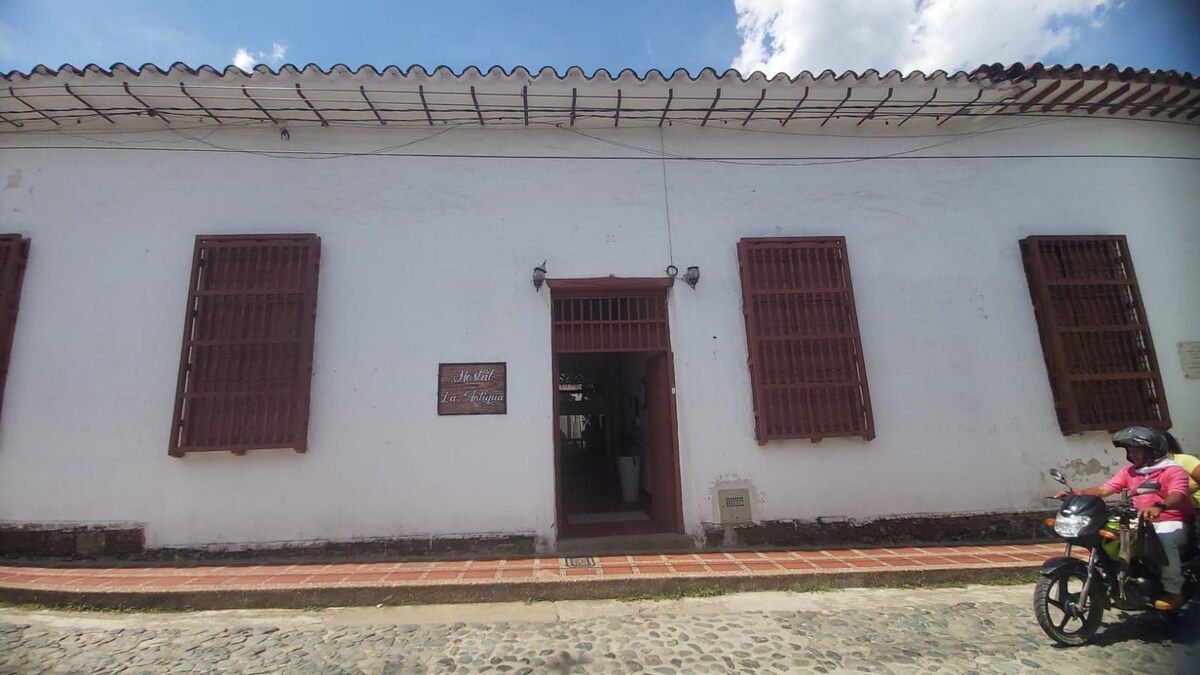 Casa hostal con piscina SantaFe de Antioquia