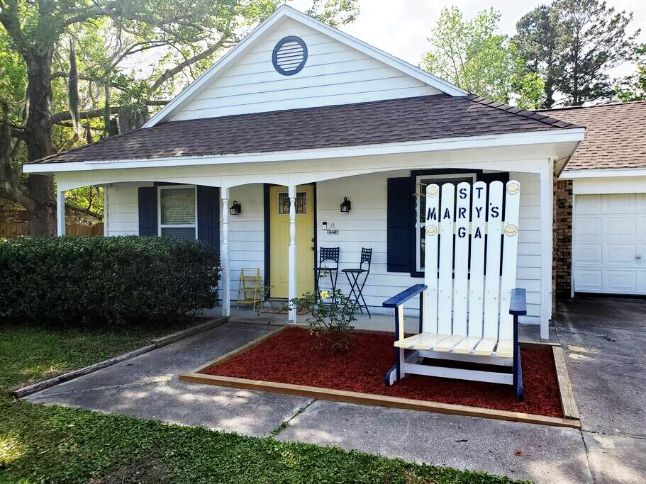 Updated & Cozy 3/2  in Downtown Historic St Marys