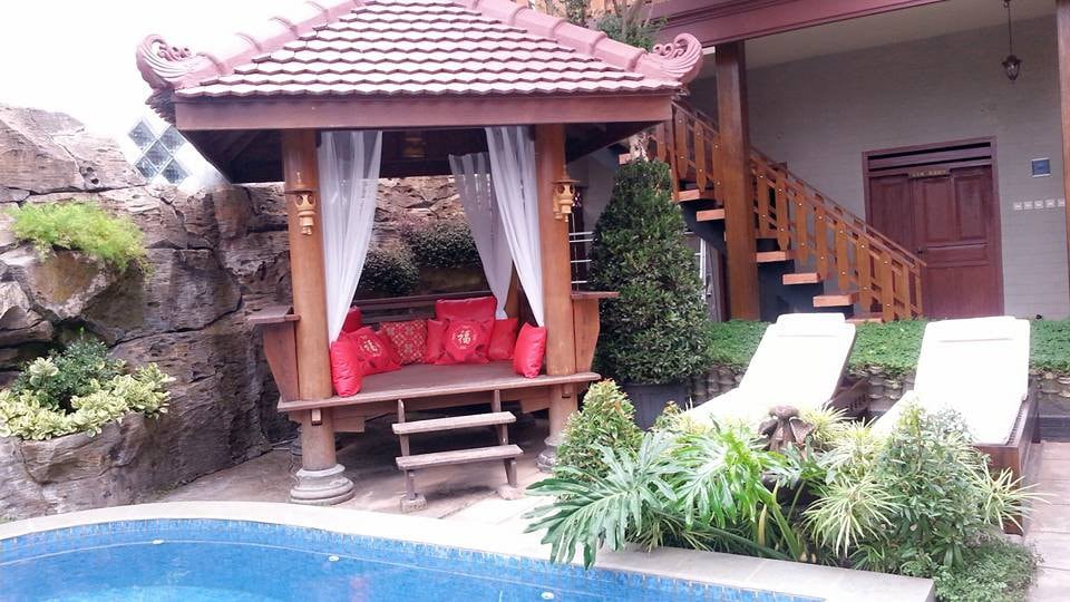 Villa Malang MITLY IND Gunung Kawi在楼下