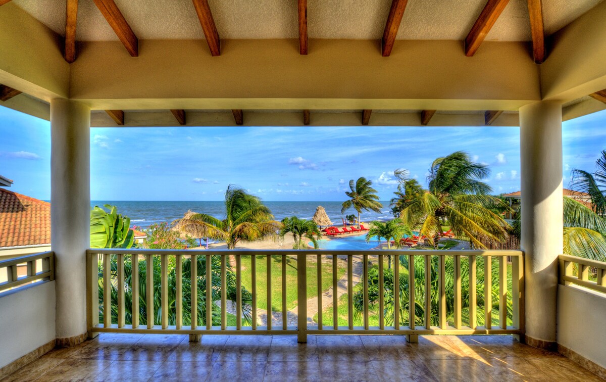 Premium 3 Bedroom beachfront villa with unrestrict
