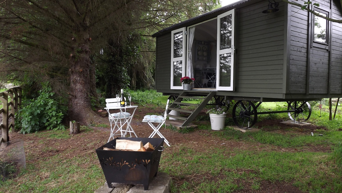 The Hut in the Wood, Shepherds Hut, Askrigg