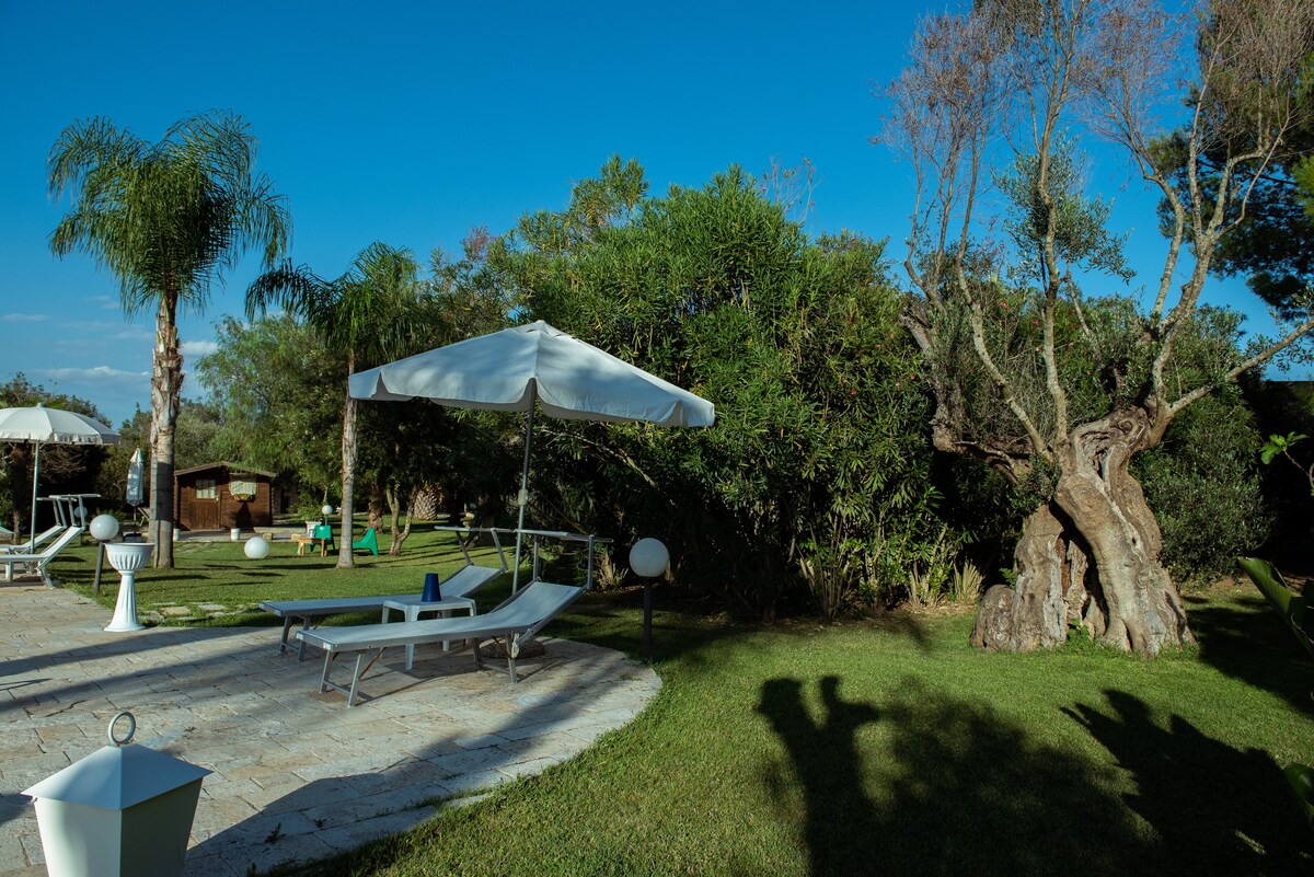 Villa con piscina immersa nel Salento