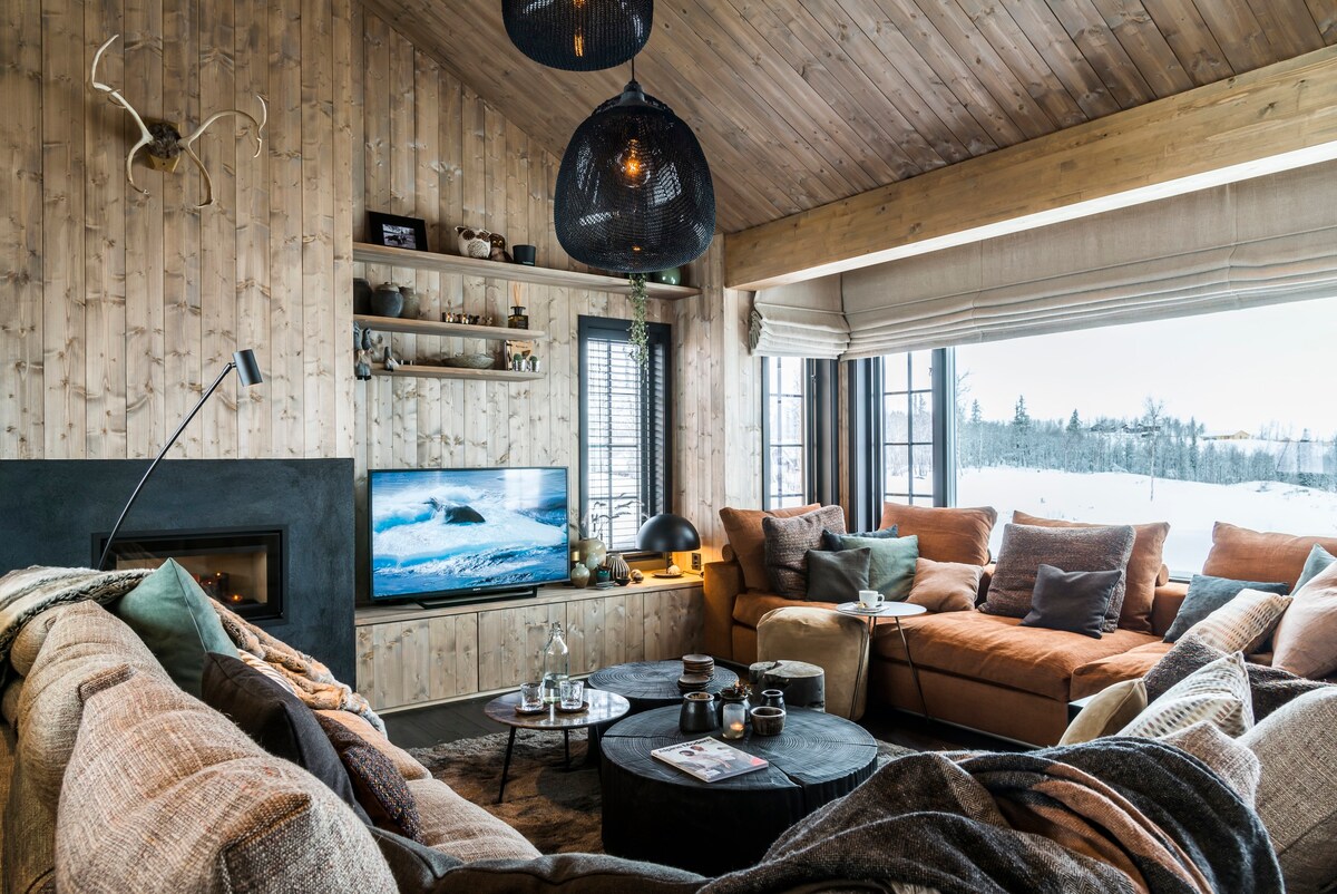 Hjemmebu is an exclusive cabin with amazing views