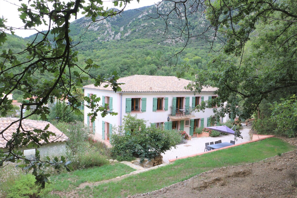 Luxurious villa Lavande, 5 bedrooms, 6 bathrooms !