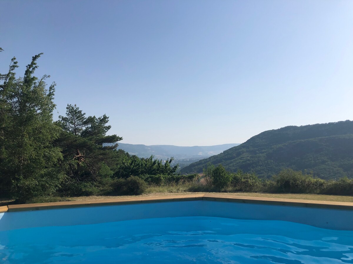 Maison individuelle de campagne, proche Millau