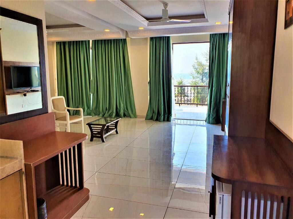 Captivating Stay in Dapoli | Beach Views