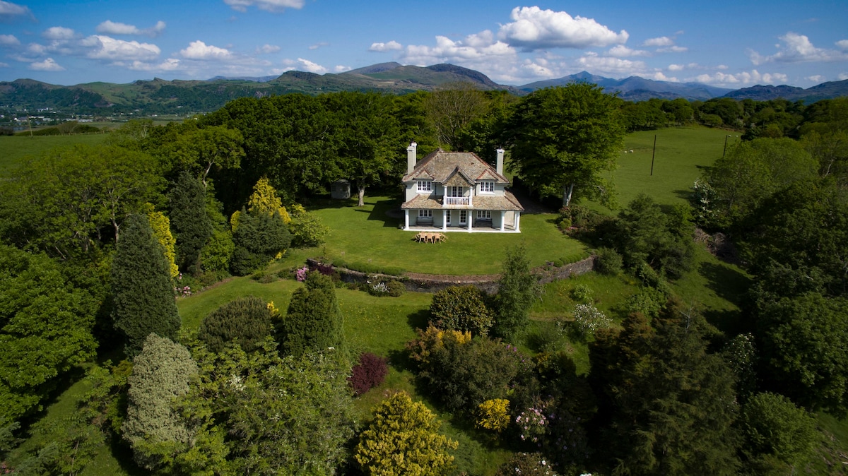 Luxurious Edwardian Villa - Hafod Cae Maen