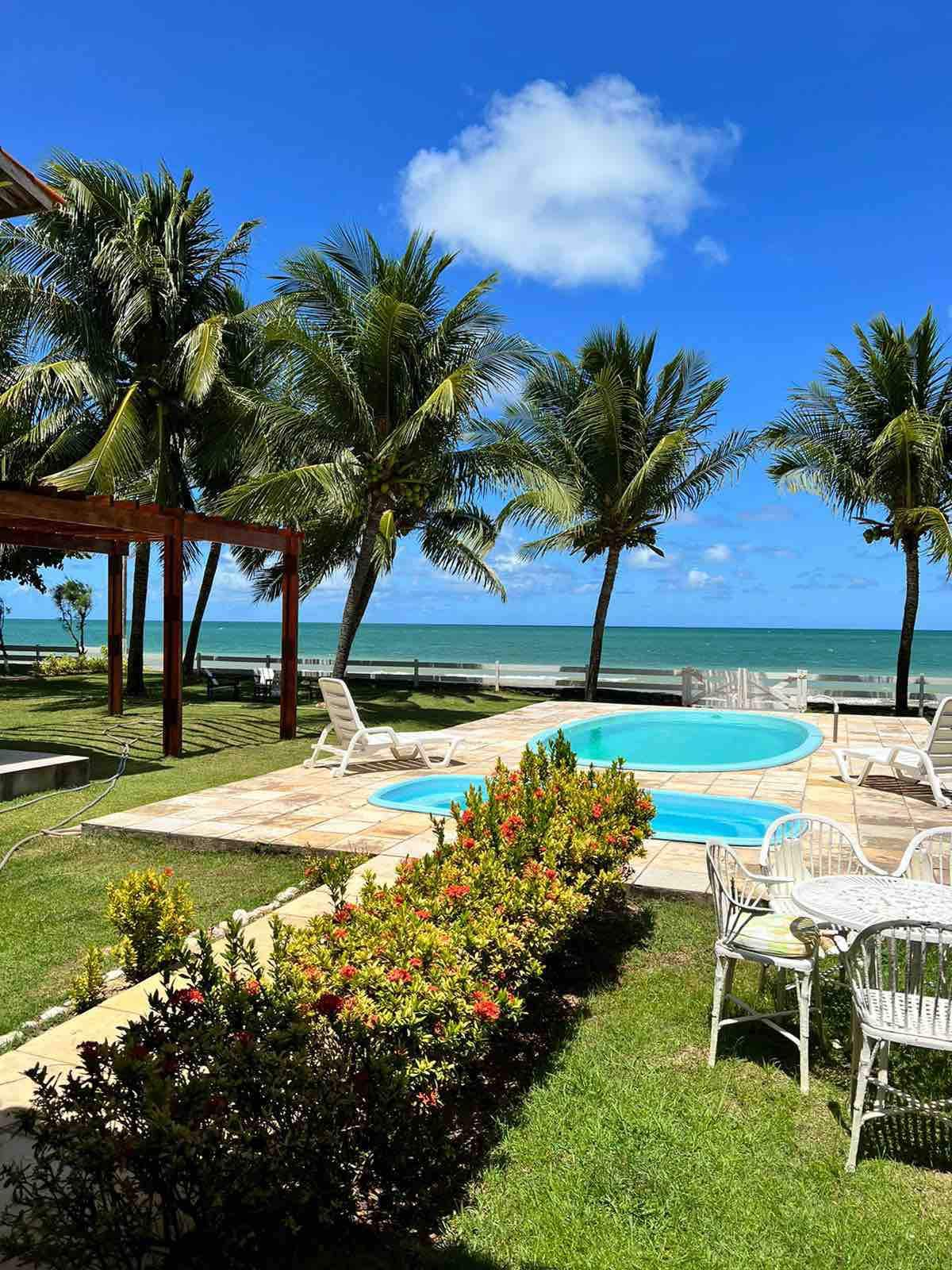 Beira Mar de Praia Azul, Pé na Areia的房子