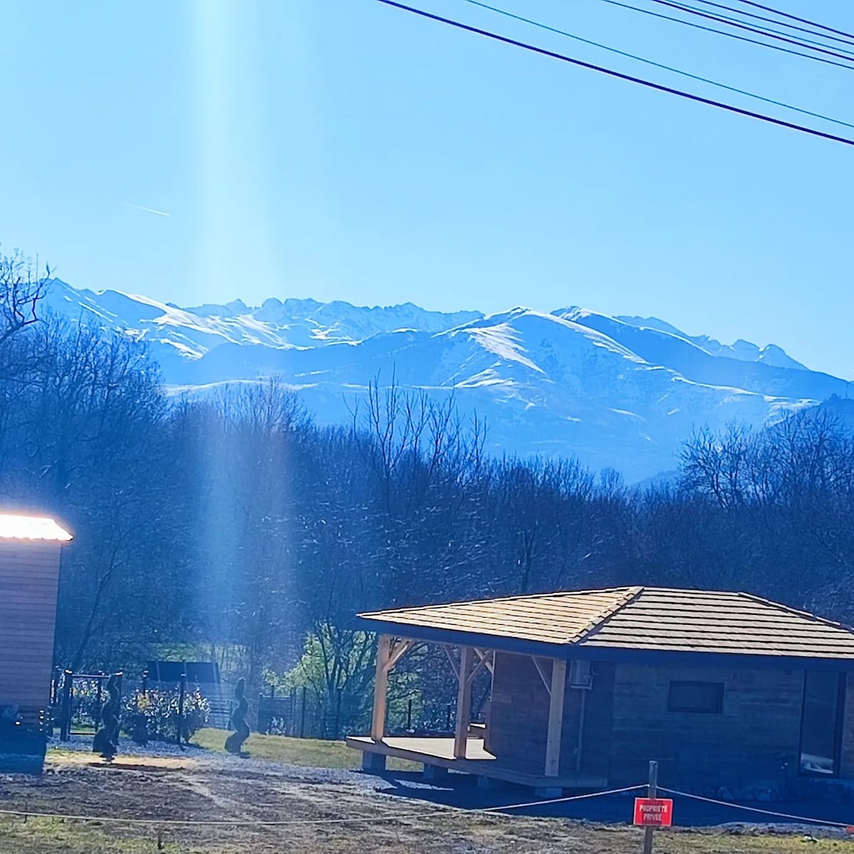 Cabane insolite sur pilotis RMnature