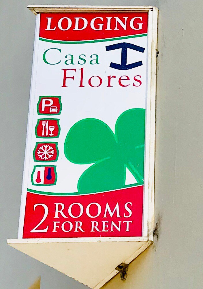 Hostal Flores