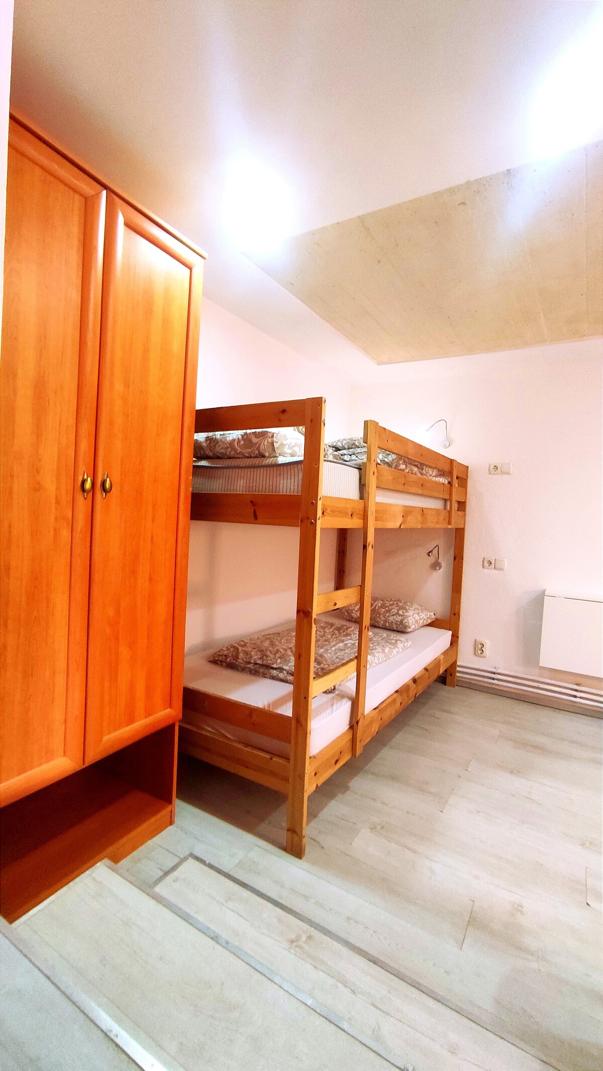 Bled附近可爱的房间，配备各种预算，独立卫生间