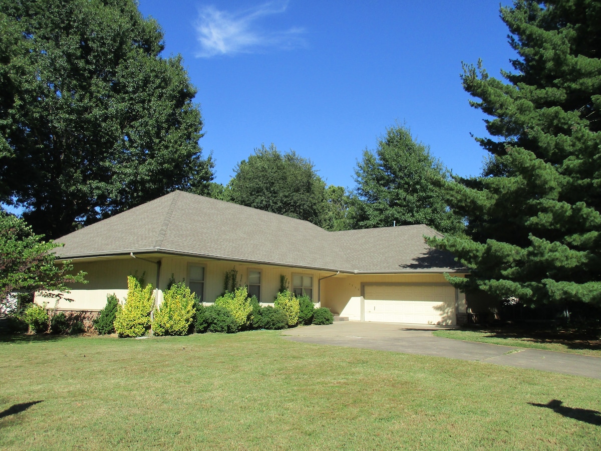 4 br 3 full baths, 2100sf.  No cleaning fee.