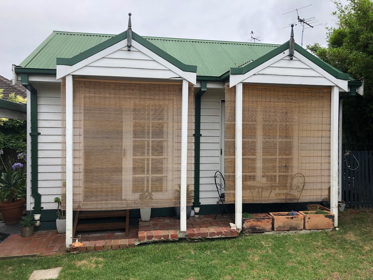 Mentone Bayside Bungalow