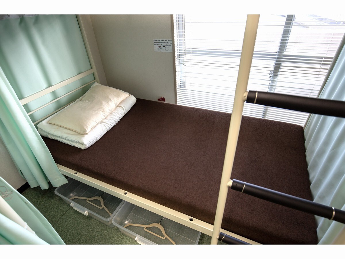 双层床最多可供1位房客入住-混合入住402