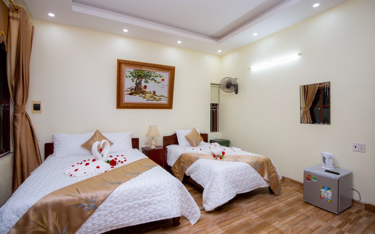 Lys Homestay-Deluxe double room with pool view 107