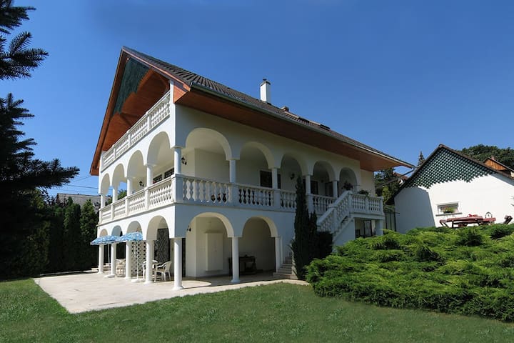 Balatonszepezd的民宿