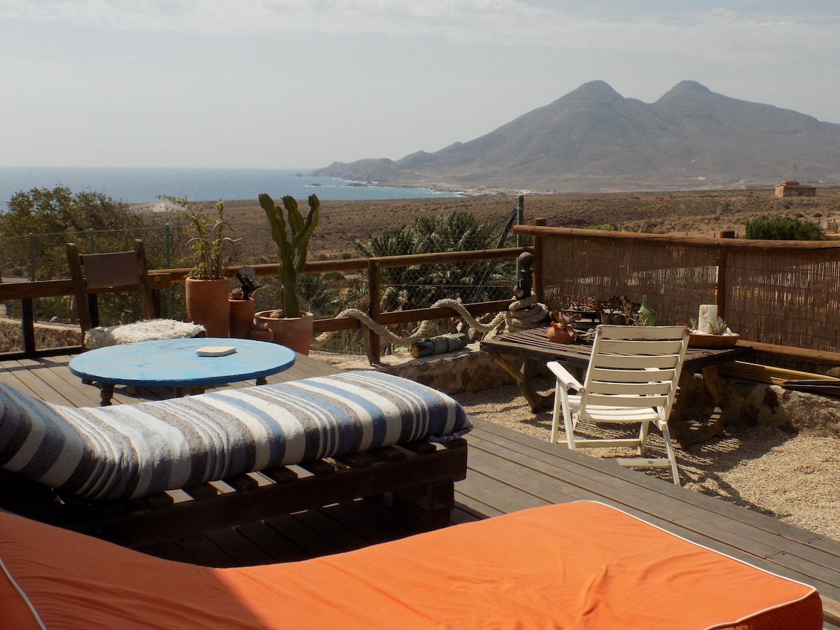 Vistas al Mar. Cabo de Gata. La Isleta del Moro