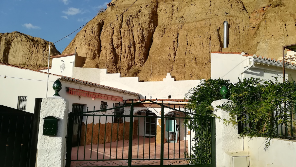 Casa  Cueva  El Algarrobo un lugar mágico