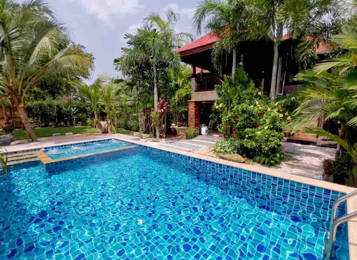 甲米别墅，私人泳池和花园景观-1间卧室