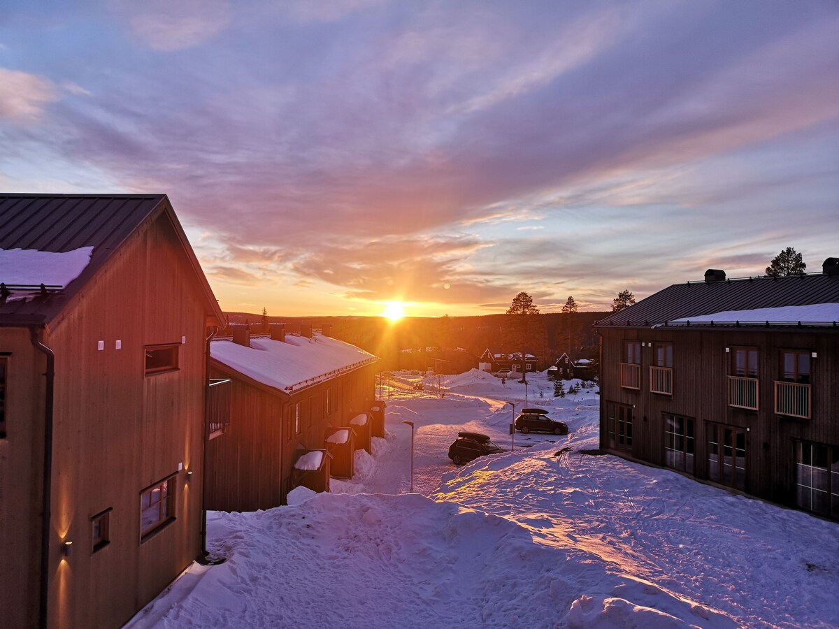 新建山间小屋滑雪出入