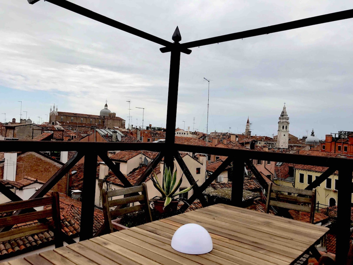 屋顶露台公寓Rialto Venezia威尼斯中心