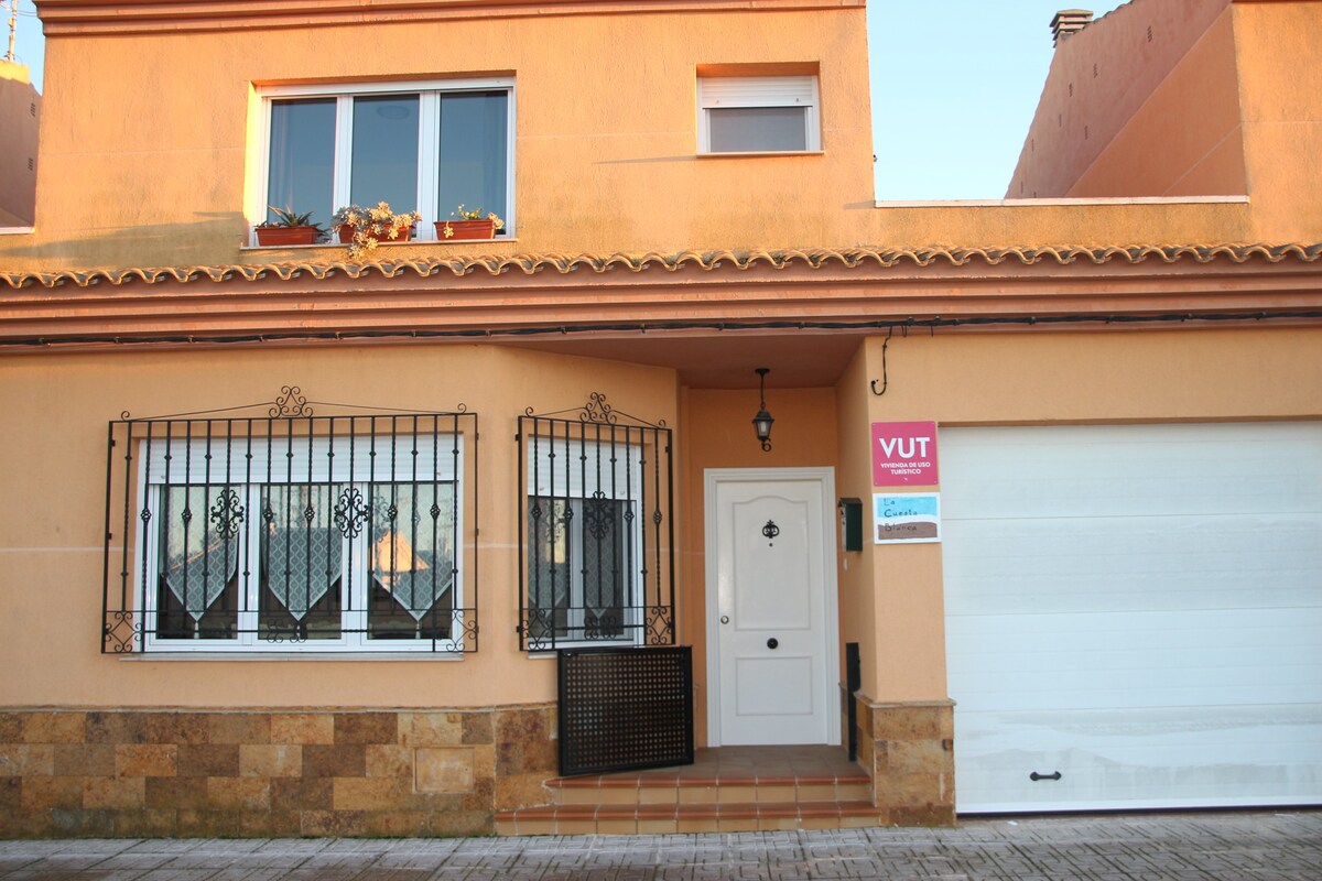 La "Cuesta Blanca", casa acogedora cerca del Júcar