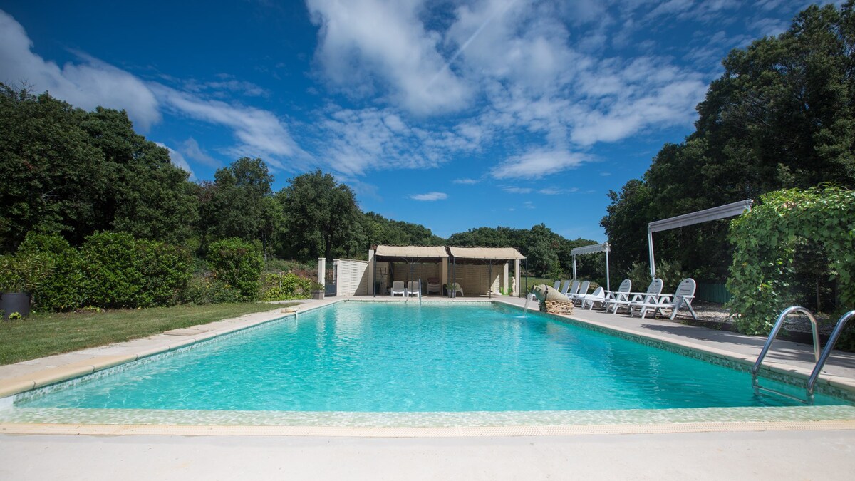 "Le vieux chêne" Chalet avec piscine