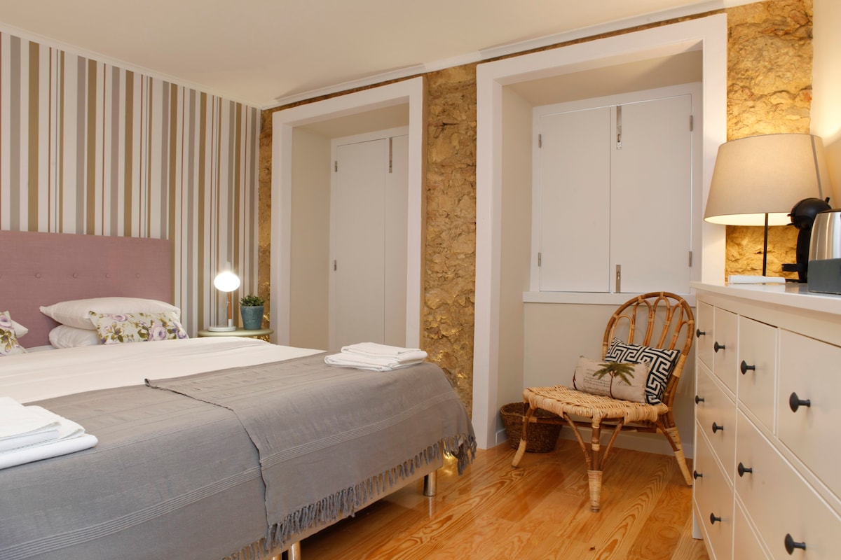 Flores客栈-舒适双人床客房或标准单人床客房