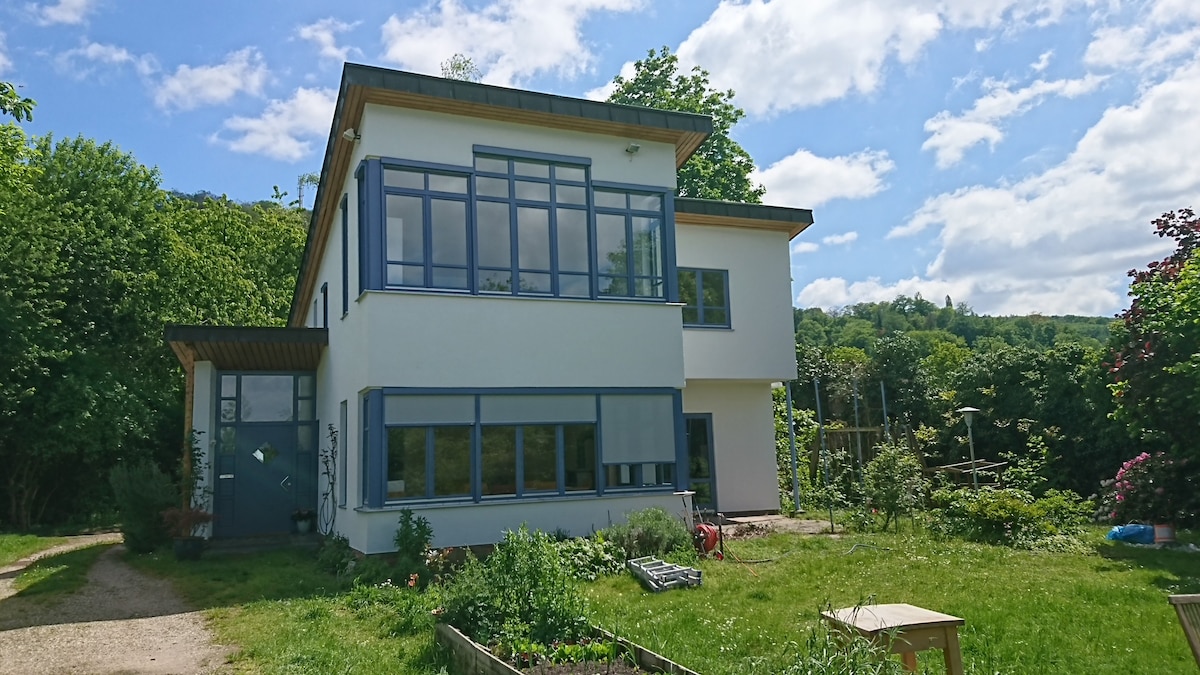 Haus im Grünen, mit Aussicht