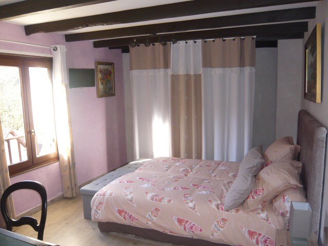 chambre  c2  climatisée, vallée de la cére