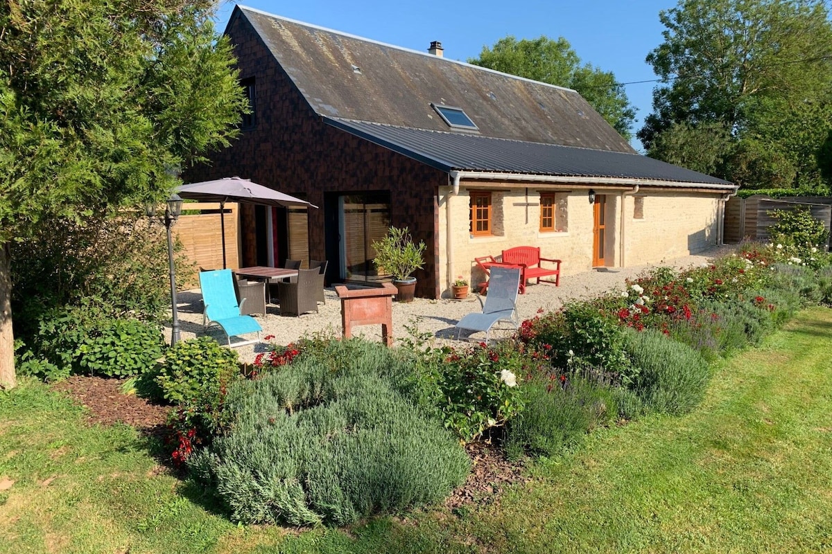 Detached holiday home in the Normandy countryside