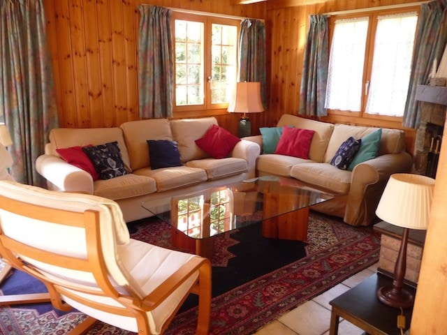 Comfortable chalet in idyllic area.Enclosed garden