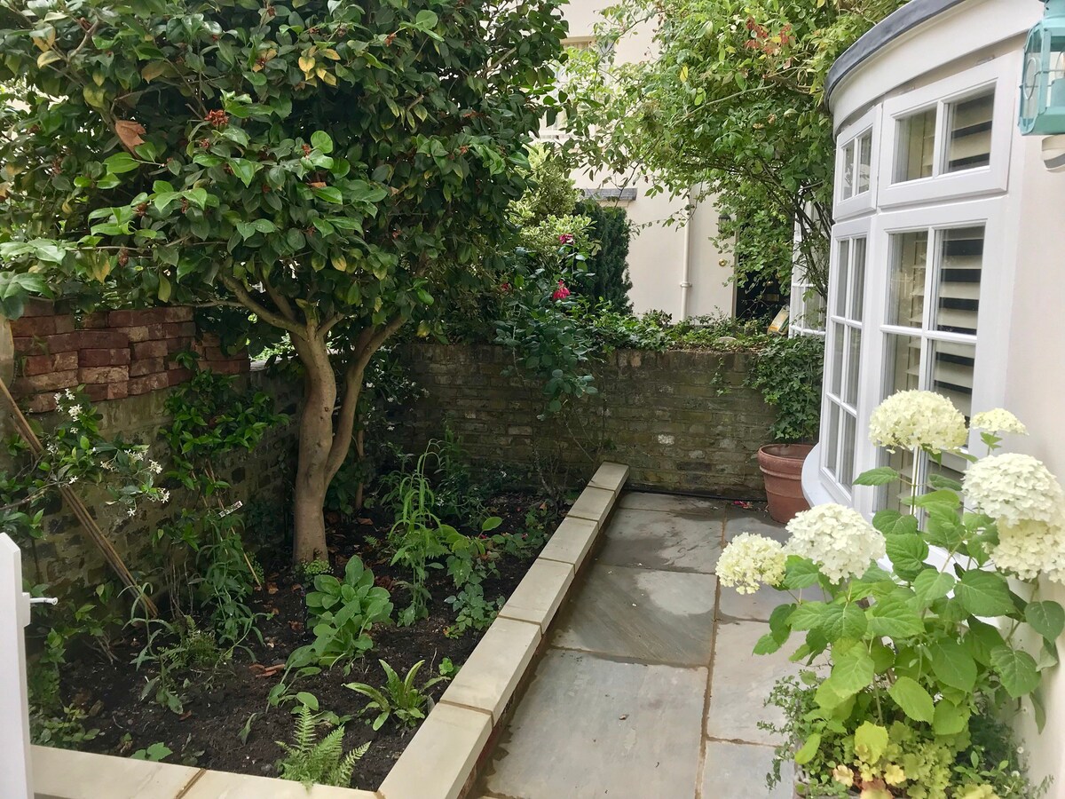 5星级乡村小屋，位于斯隆广场（ Sloane Square SW1 ）