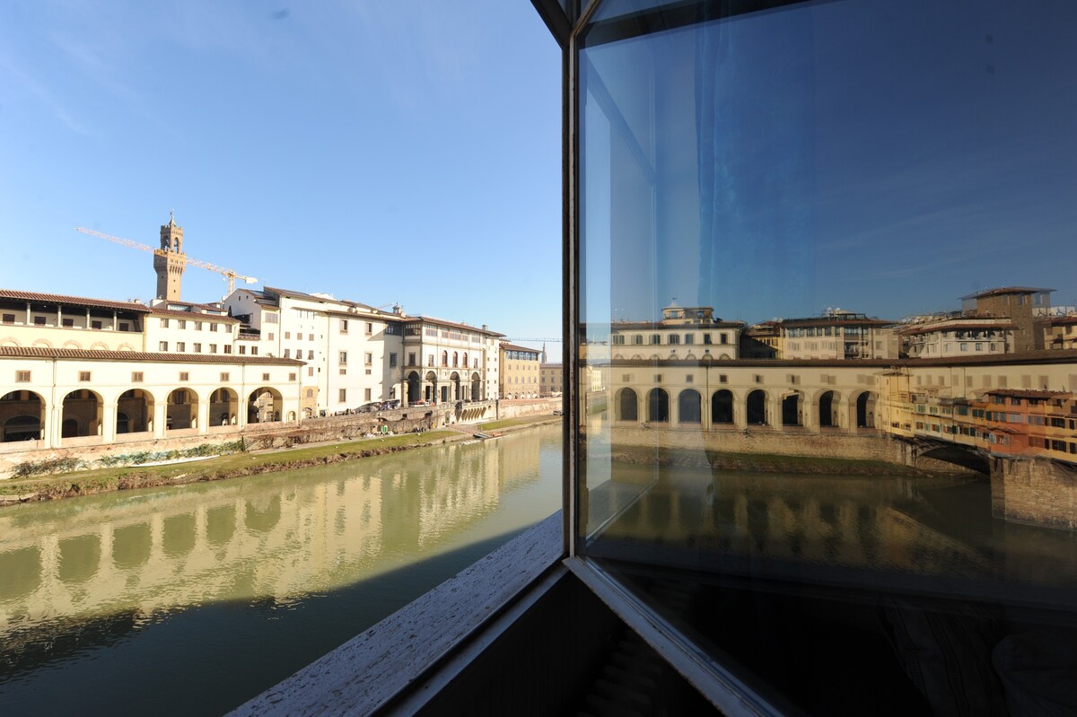 老桥景（ Ponte Vecchio View ）