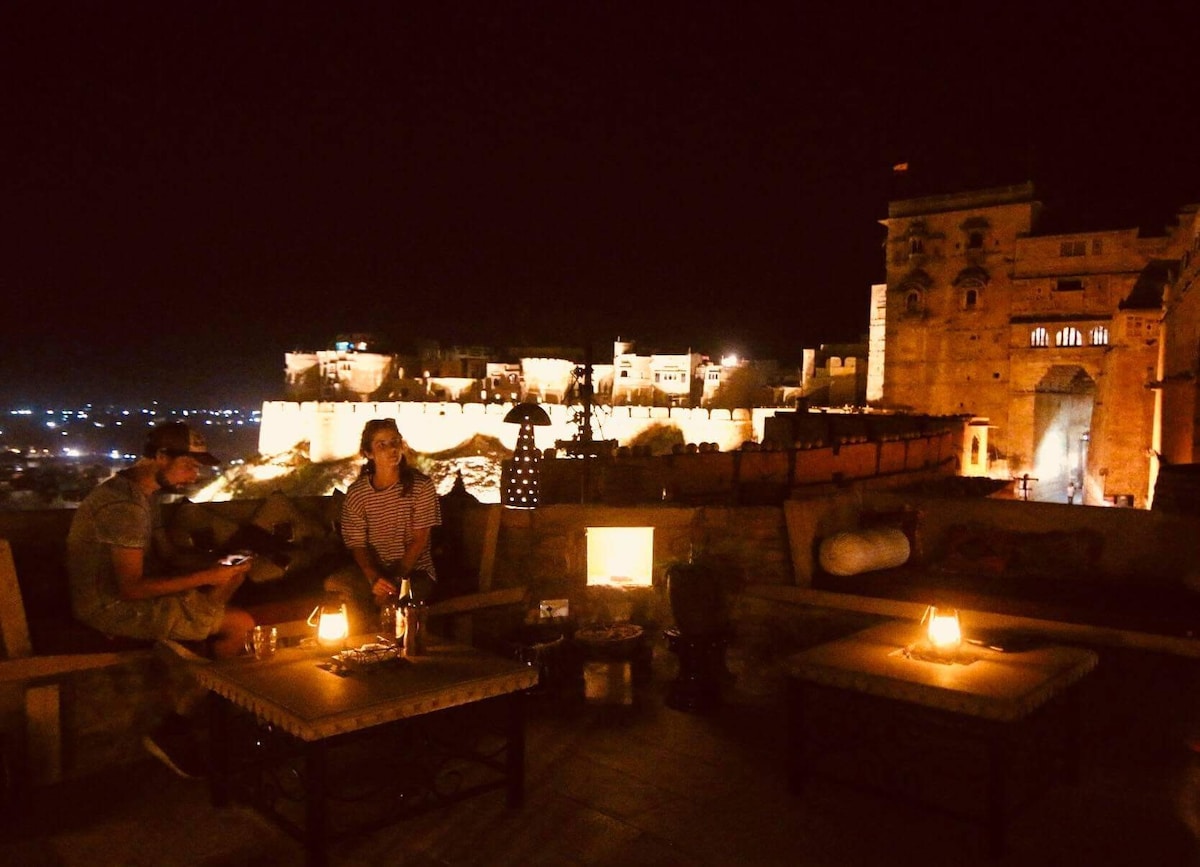 Jaisalmer Fort的「Gokhraa家庭住宿」！