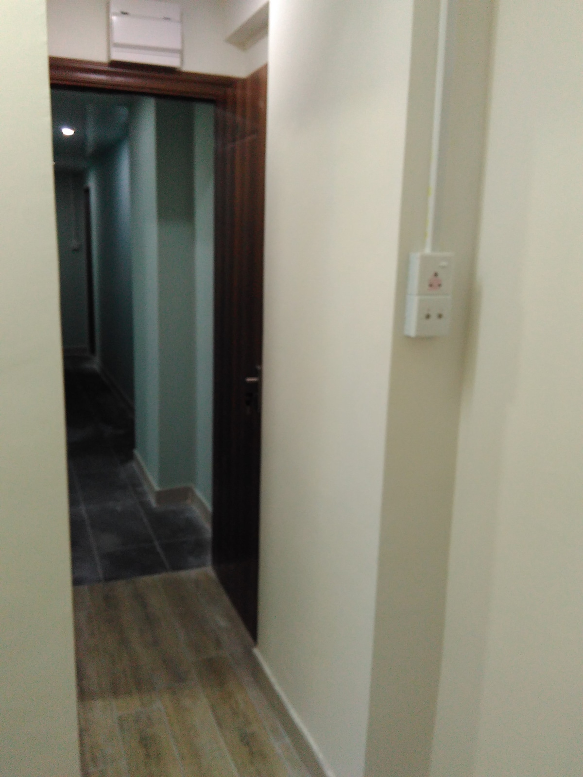 方便的铜锣湾单间公寓，带电梯（ C27D ）