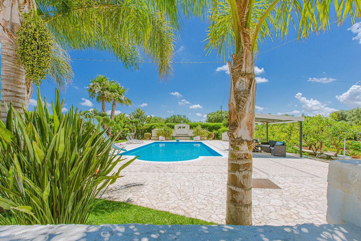 Trullo Poggio con piscina - Recintato -Vicino Mare