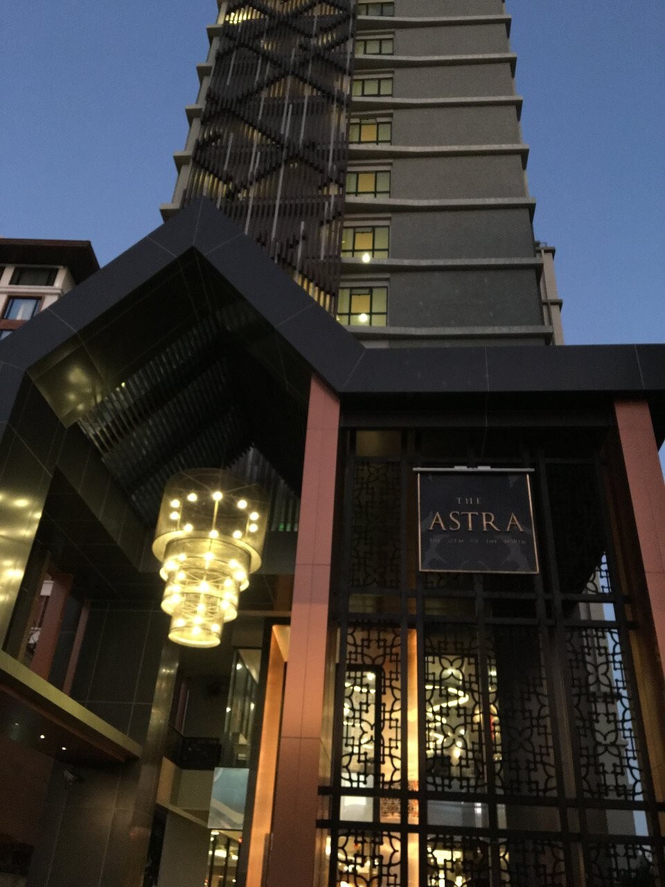 The Astra Luxury Suite - 豪华一卧室公寓位于清迈市中心，毗邻香格里拉大酒店