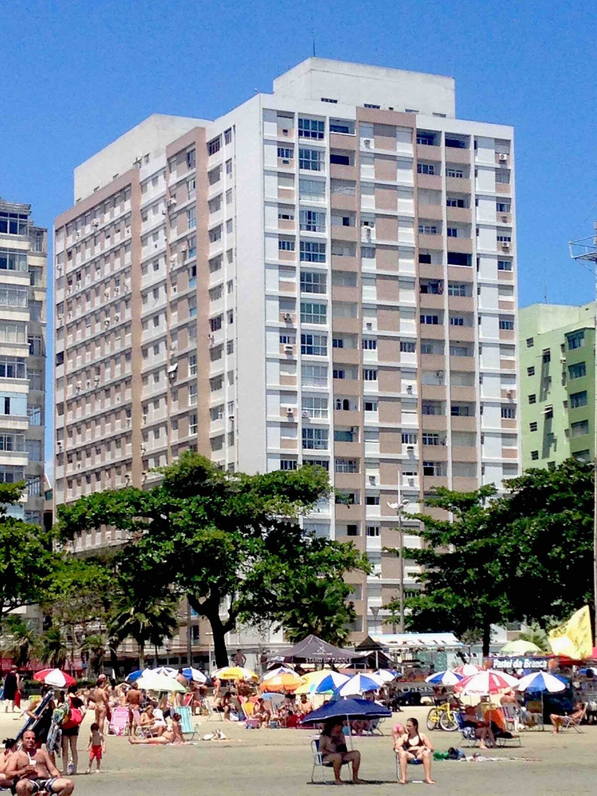 Apartamento  em  Santos (frente à praia)