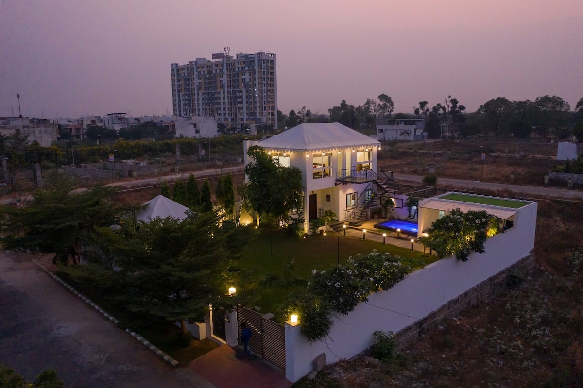 Sethi Outhouse, Vaishali estate